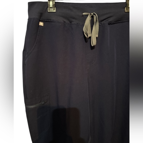 Figs Zamora Navy Jogger Scrub Pants - Picture 6 of 10